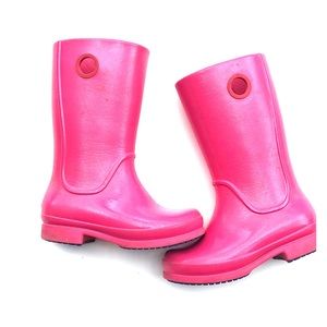 Really cute and durable kids pink croc rain boots